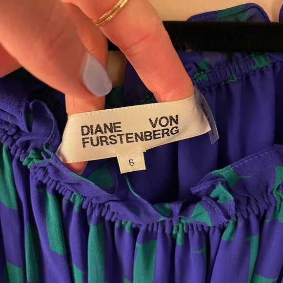 DVF blue and green off the shoulder dress size 6 - Picture 9 of 9